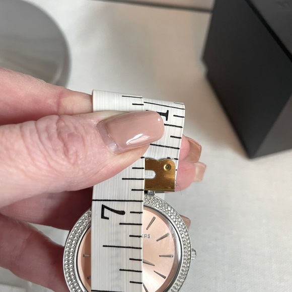 Michael Kors Watch - Picture 8 of 9